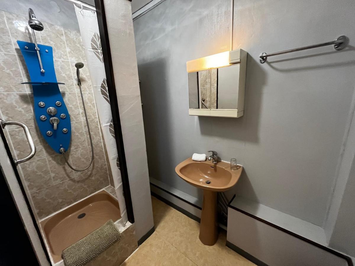 Auberge De La Voute Chooz Екстер'єр фото