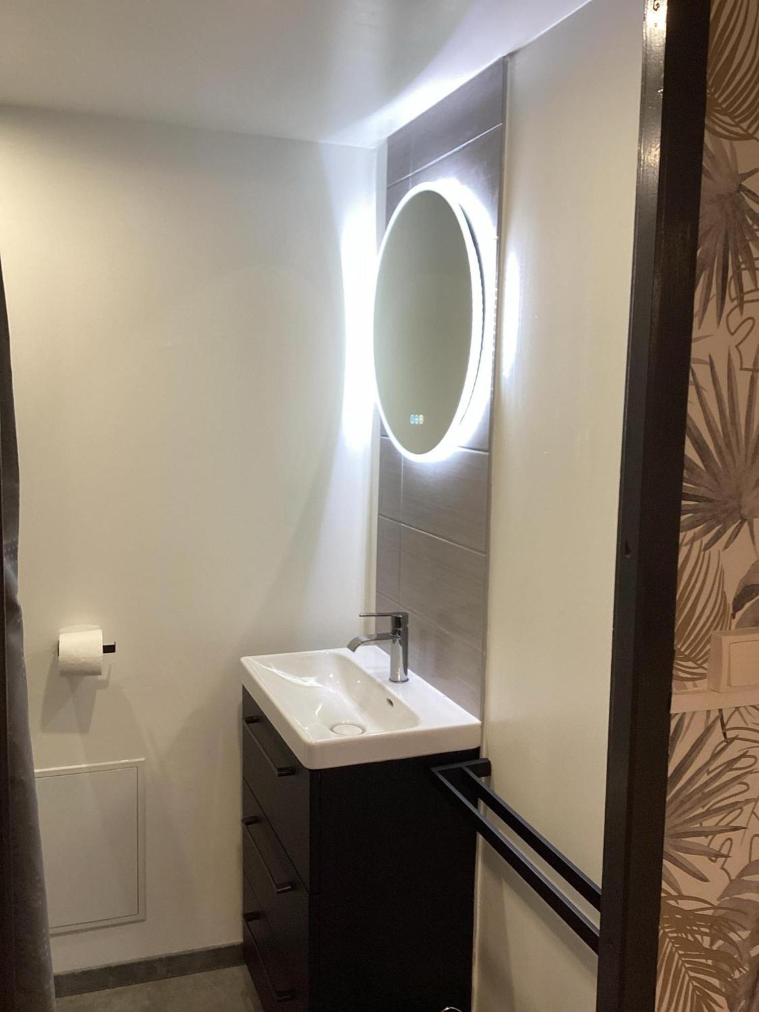 Auberge De La Voute Chooz Екстер'єр фото