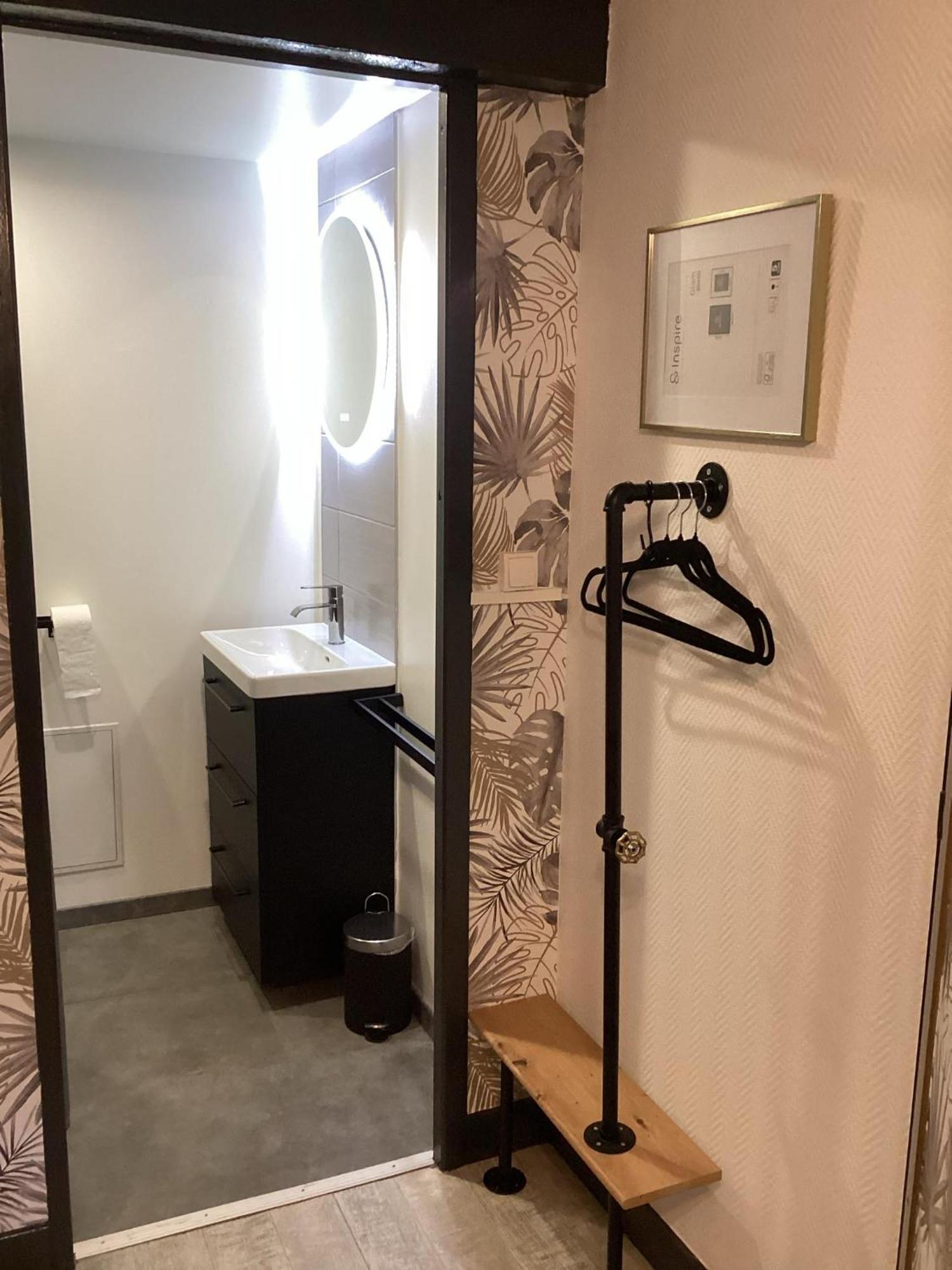 Auberge De La Voute Chooz Екстер'єр фото